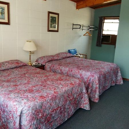 Huron Sands Motel And Restaurant Providence Bay Esterno foto
